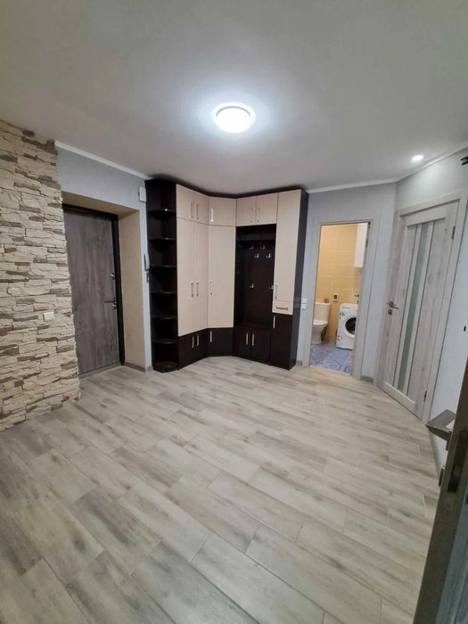 Продам видову, 3-и к/к 99 м2, 2008 р/з в Ковалівці.