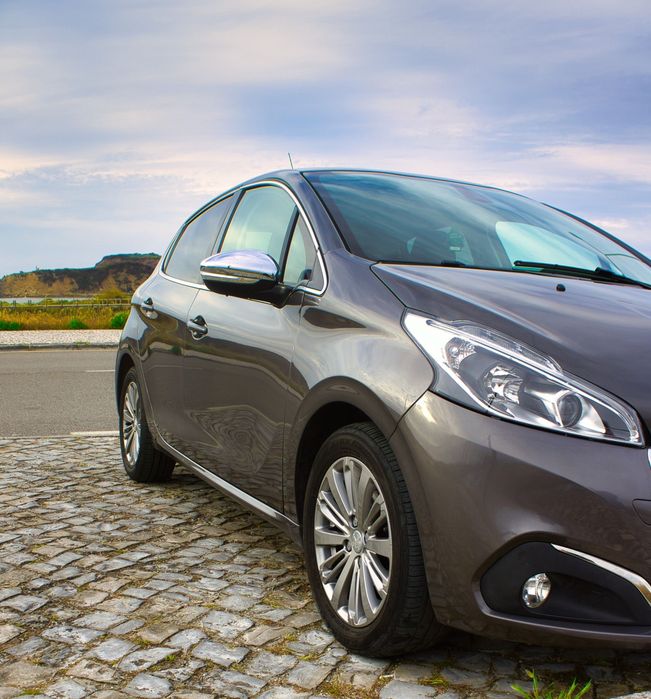 Peugeot 208 1.2 Puretech, 82 cvs , 124 000 kms