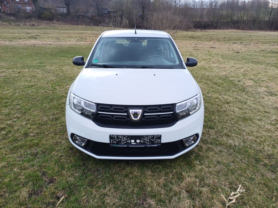 Dacia sandero benzyna.