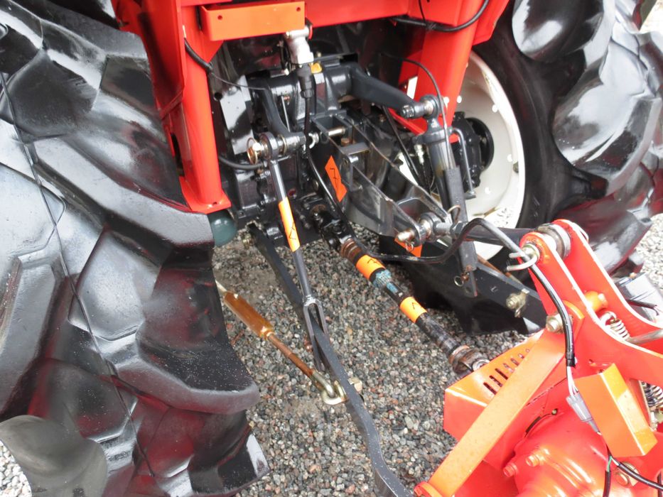 Трактор Мінітрактор Кубота Янмар Kubota Yanmar