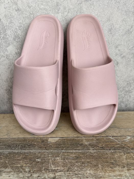 Шльопанці Sketchers