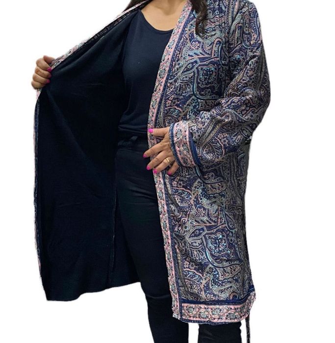 Kimonos de Seda Polares, forrados por dentro.