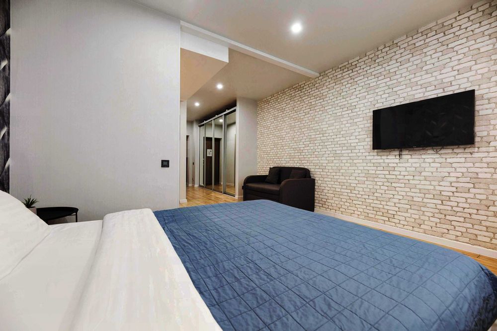 Є своє укриття! Стильна студія біля метро, Бажана, 17.