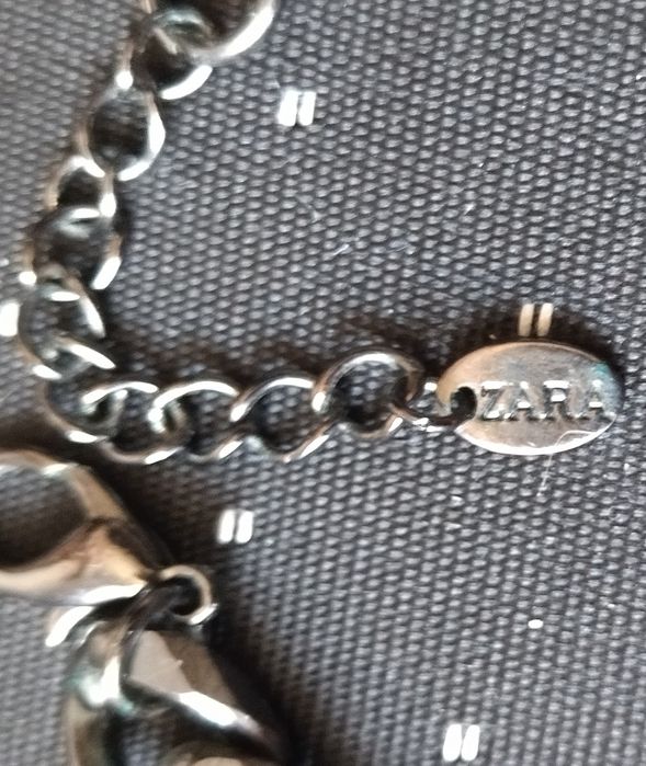 Колье от различных производителей. Цена за шт.