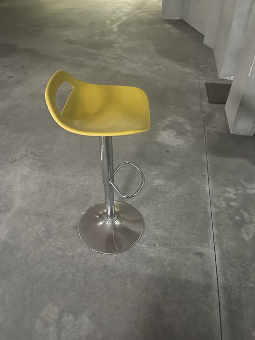 Banco elevatorio mostarda