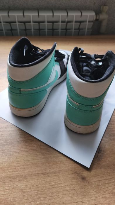 Чоловічі кросівки