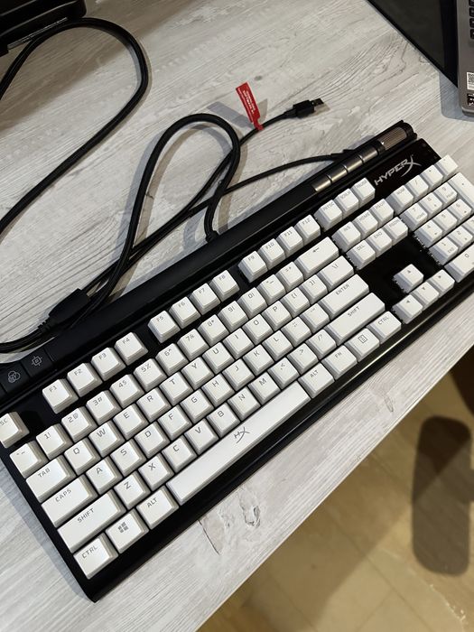 HyperX Alloy Elite RGB Double shot PBT KeyCap