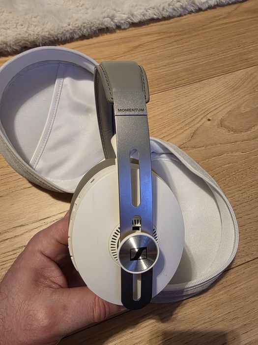 Sennheiser Momentum 3