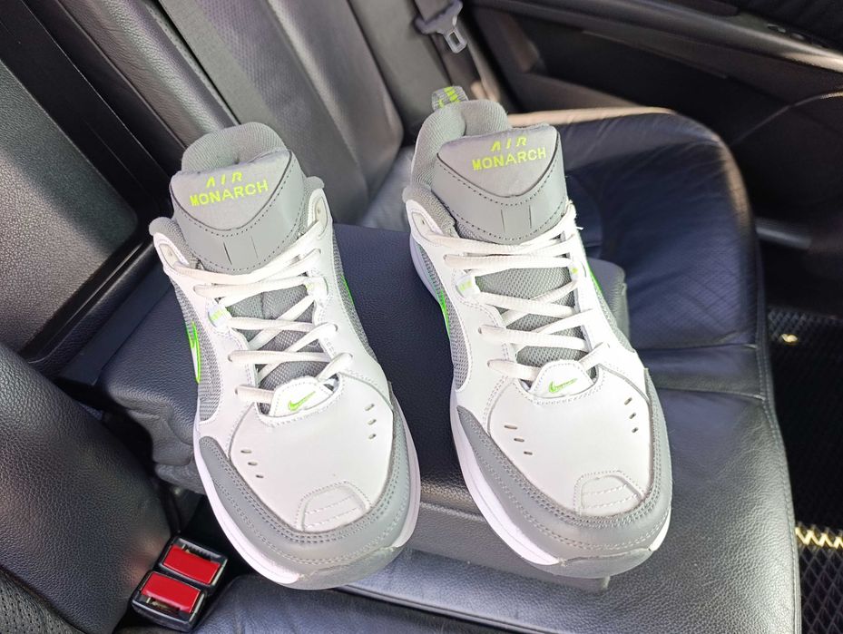 Nike Air Monarch IV