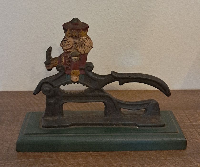 Vintage Nutcracker464250945102172161