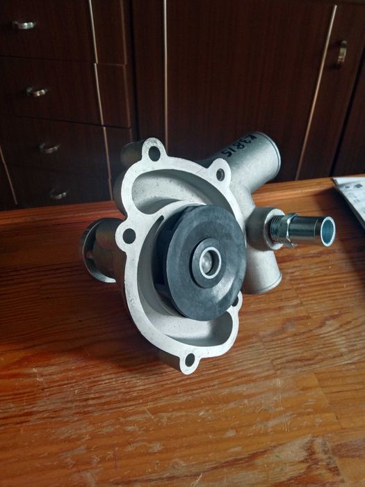 Насос водяний Газель