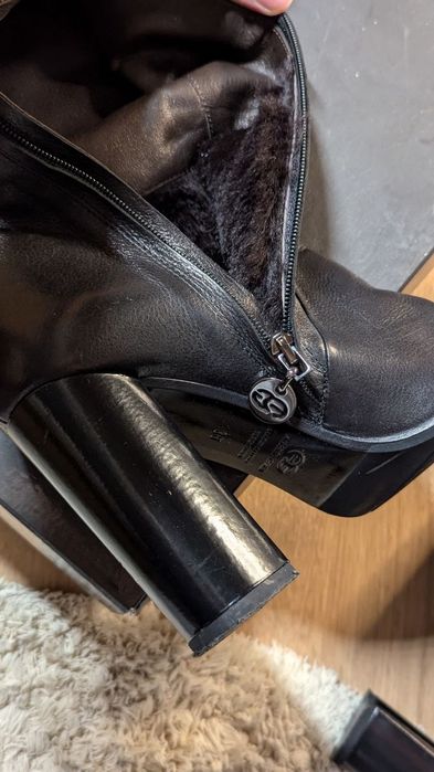 Чоботи жіночі італійського бренду Alberto Gozzi
Натуральна