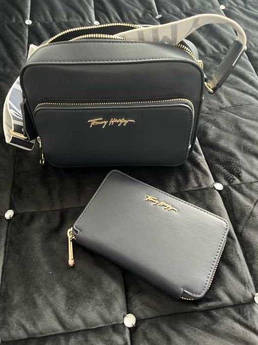 Tommy Hilfiger portfel granatowy