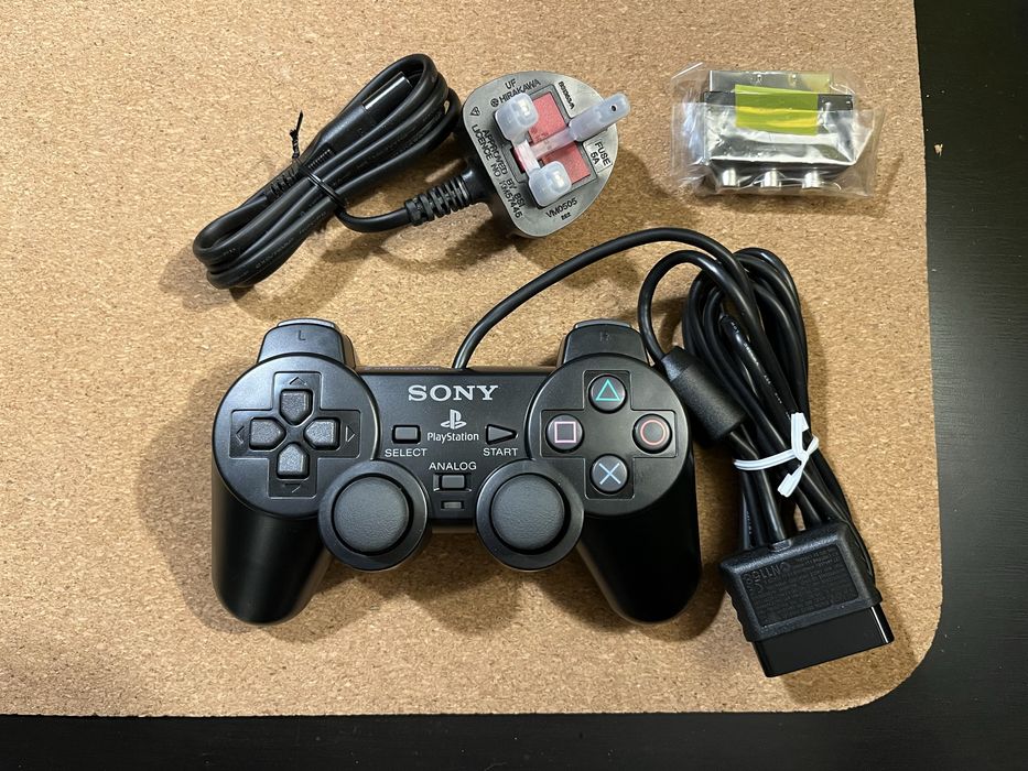 Sony Playstation 2 Slim PS 2 BOX jak nowy, stan kolekcjonerski.