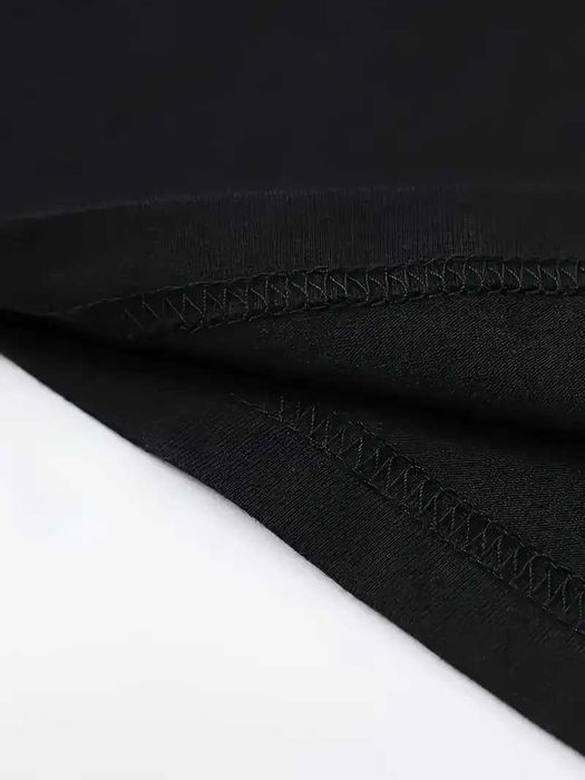 T-shirt Preta Confortável com Desenho de Gato, NOVO sem uso64730013948289123