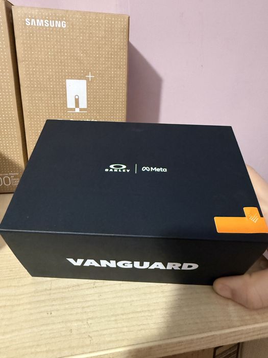 Смарт-окуляри Oakley Meta Vanguard Prizm Black / White (OW8001)