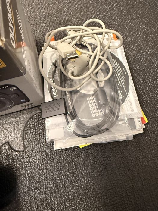 Máquina Fotográfica Olympus E-410 (C/Avaria)