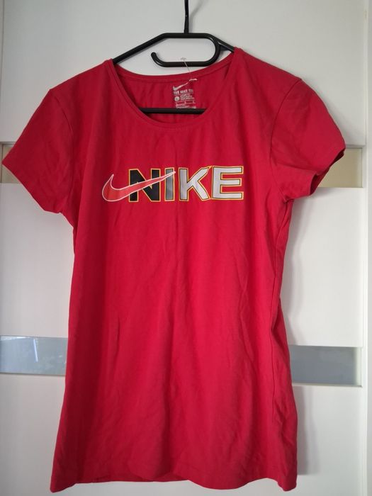 Damski nowy T-shirt  czerwony