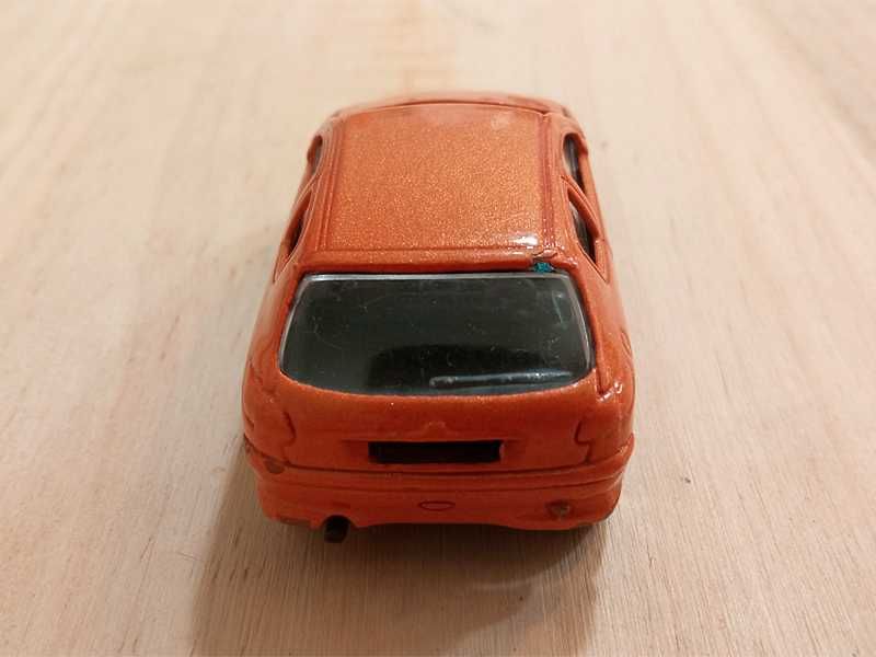 Peugeout 206 - Majorette