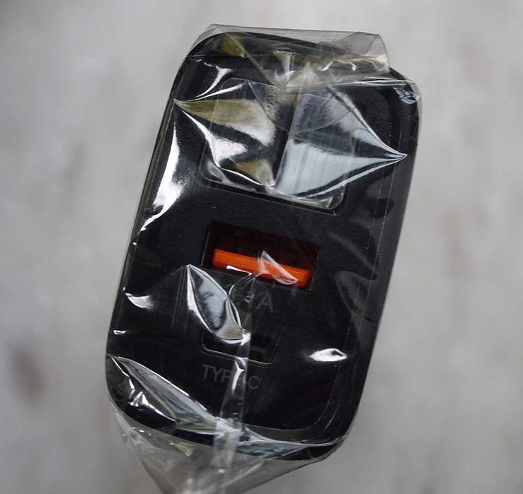 Szybka ładowarka USB i USB-C.