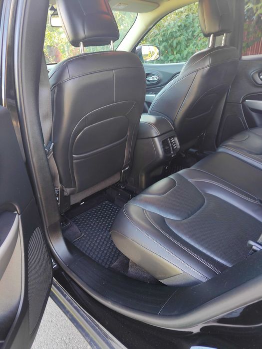 Авто Jeep Cherokee 2016