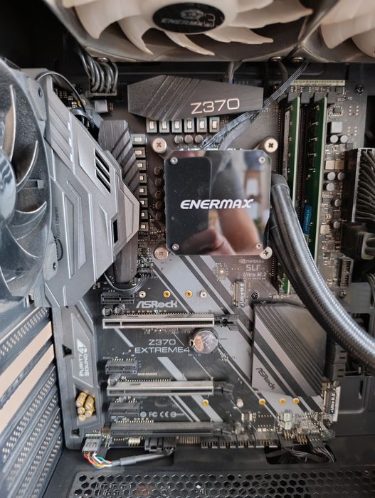 Komputer i7-8700K / 16GB DDR4 / Z370 Extreme4 / AIO Enermax