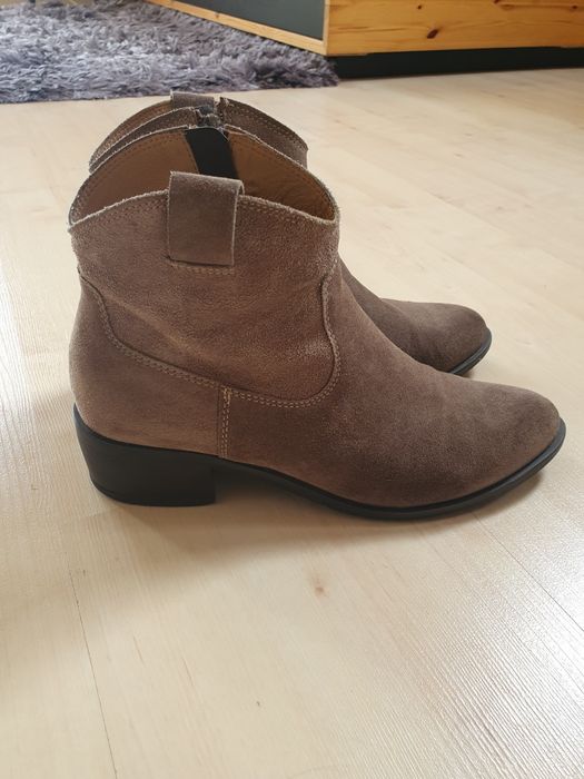 Botki Ryłko zamsz taupe 38