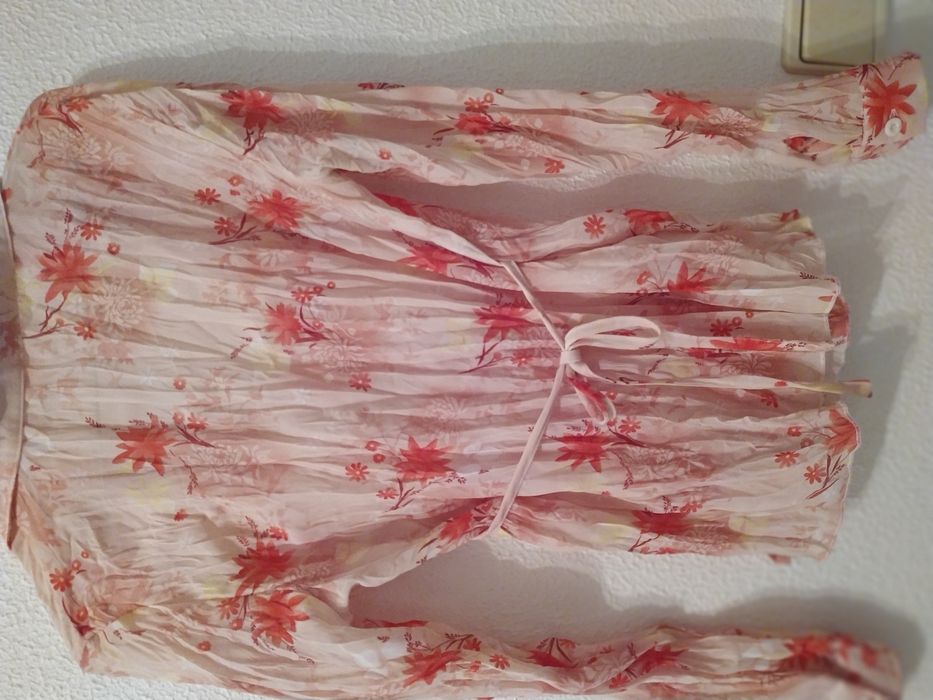 Blusa de desporto da Reebok,túnica da Lanidor e camiseiros