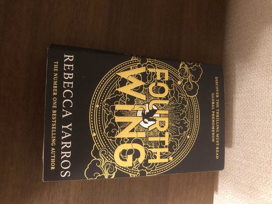 IRON FLAME. Rebecca Yarros