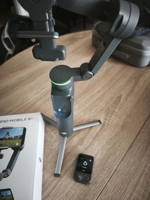 DJI Osmo mobile 8pro advanced tracking combo