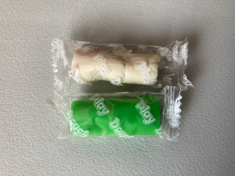 2 Pedaços de Plasticina