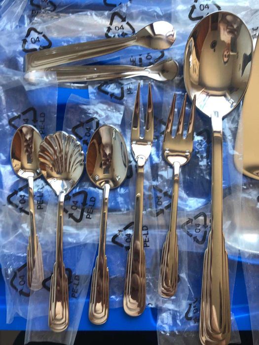 Набір столових приборів Zepter Caprice в кейсі