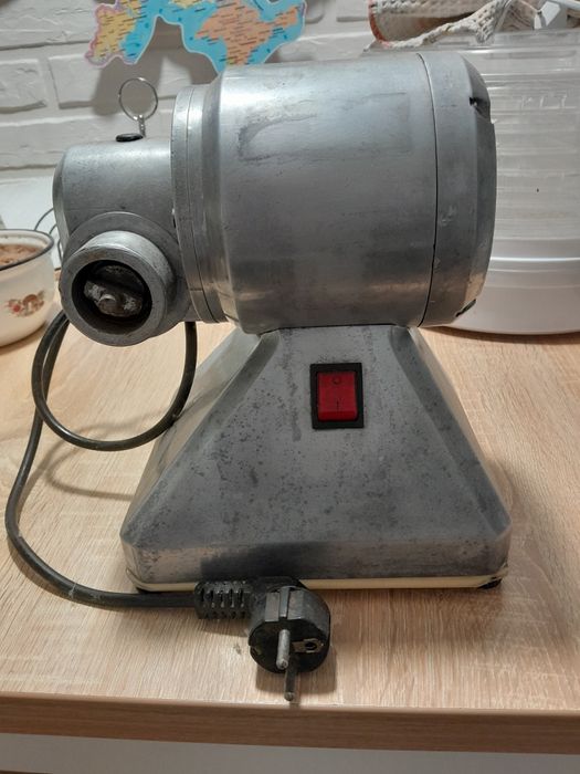 Мясорубка промышленная