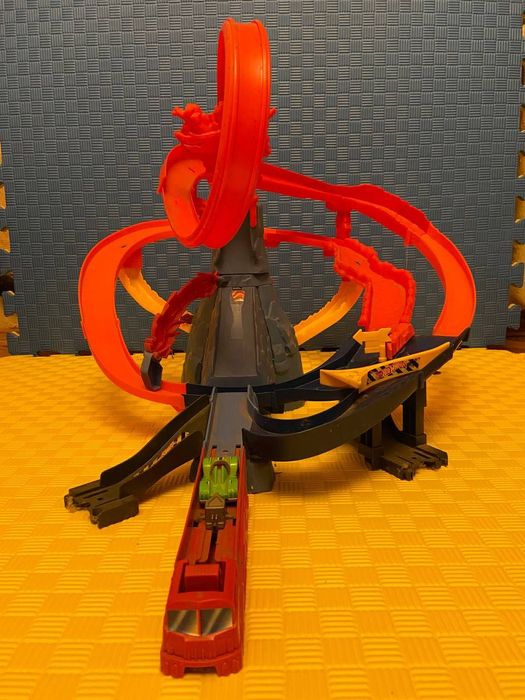 Трек+машинка Хот Вілс/Hot Wheels Track Set+car