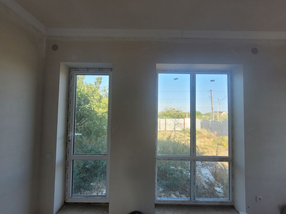 Нерубайское капитальный новый  дом под чистовую отделку в отличном мес