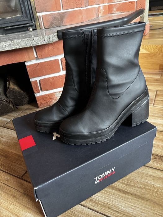 Botki czarne Tommy Hilfiger Jeans rozmiar 39
