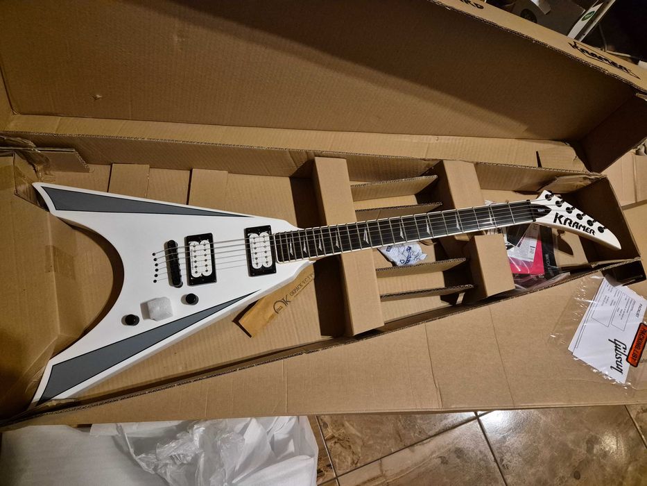 Gitara kramer nite v plus