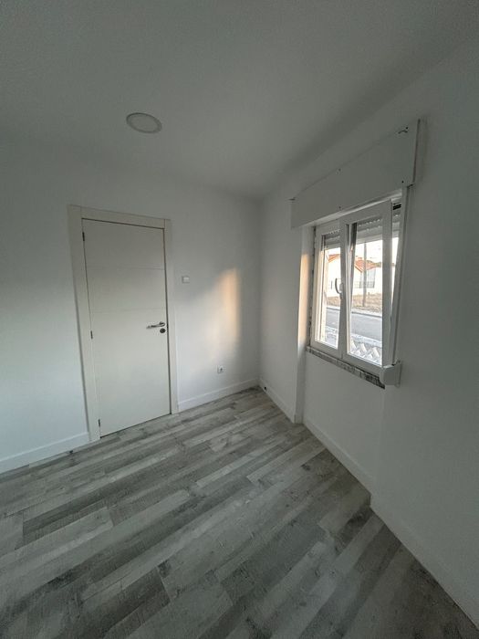 Apartamento T1+1 com garagem Porto Alto