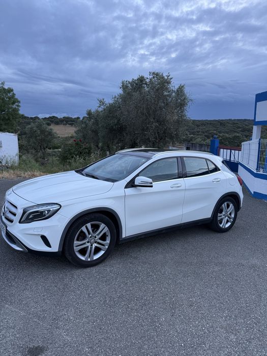 Mercedes-Benz 200