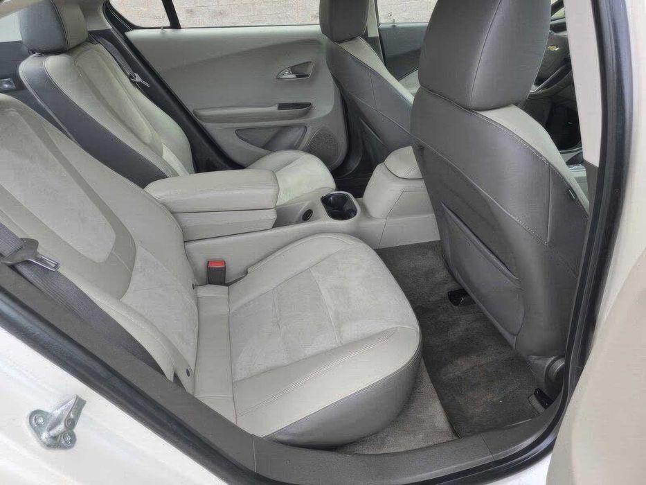 Chevrolet Volt Premium      2014