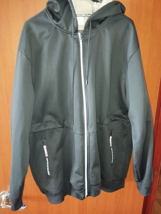 Мужская мастерка куртка ветровка размер евро 2xl. С капюшоном.