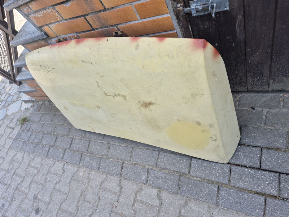 Fiat 126p maska przednia stary typ od 600tki bardzo ładna