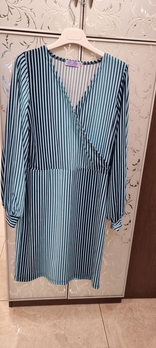 Нові жіночі плаття з довгим рукавом. Розмір L