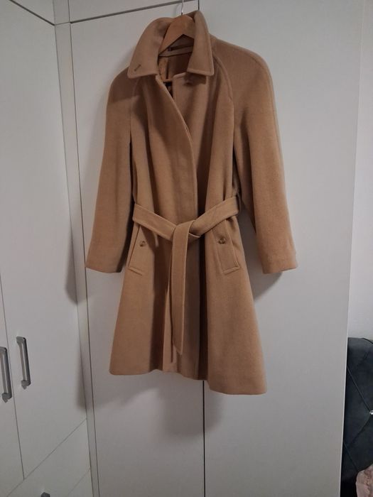 Płaszczyk koloru beżowego typowy Burberry  podszewka w kratę rozmiar 38 -12