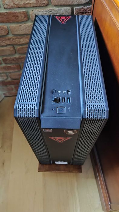Komputer PC stacjonarny