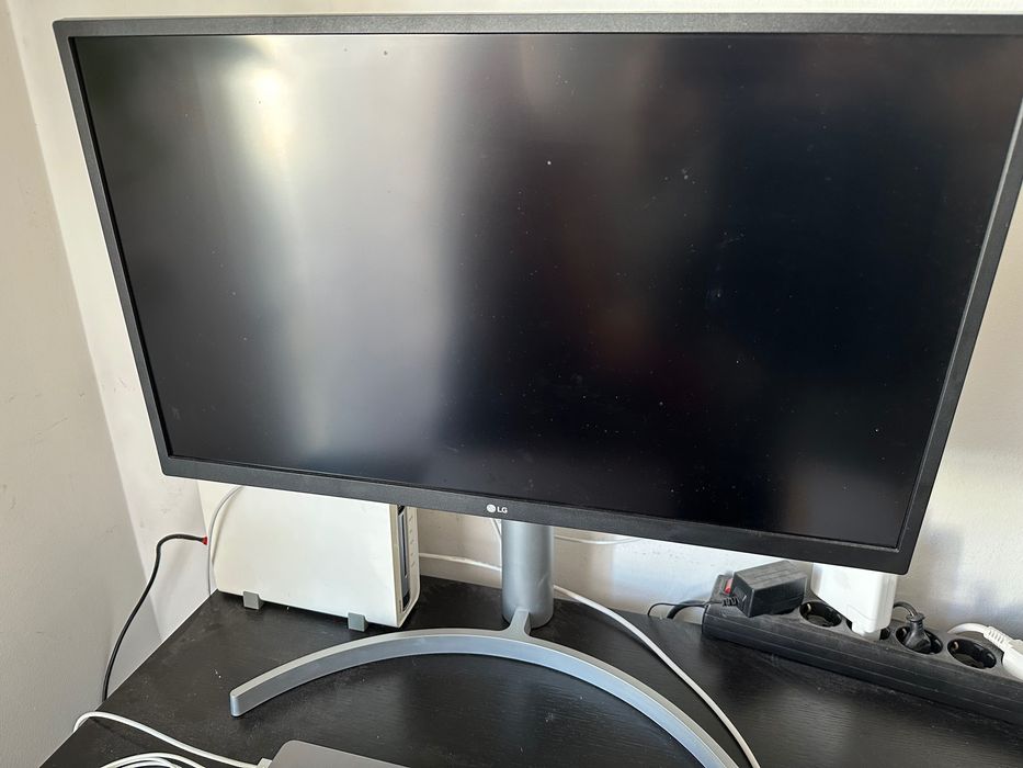 Ecrã 4K UHD IPS LH 27UL550–W