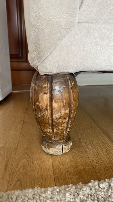 Antyczna sofa klubowa w stylu Biedermeier