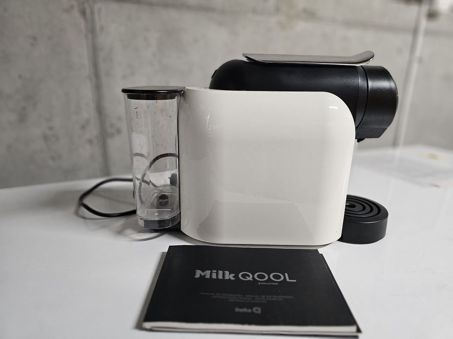 Ekspres kapsułkowy Delta Q Qool Milk biały