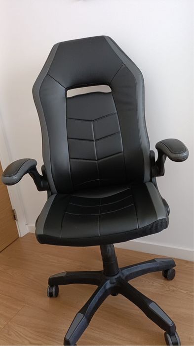 Cadeira de escritório / Gaming  - como nova