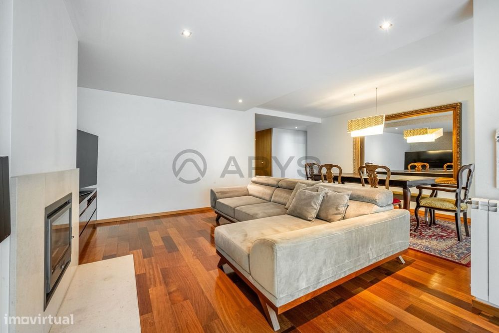 Apartamento T3 de luxo em zona exclusiva de Braga — Real, Dume E Semelhe, Braga